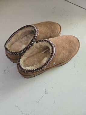 Emu Chestnut Brown Suede Shearling Clog Mules